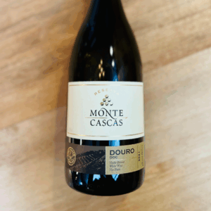 Monte Cascas Reserva Douro Branco — vinho branco português criado por Hélder Cunha, com frescura, estrutura e mineralidade das encostas do Douro.