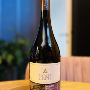 Monte Cascas Reserva Douro Tinto — vinho encorpado de Hélder Cunha, com origem no Douro e estágio em carvalho francês.